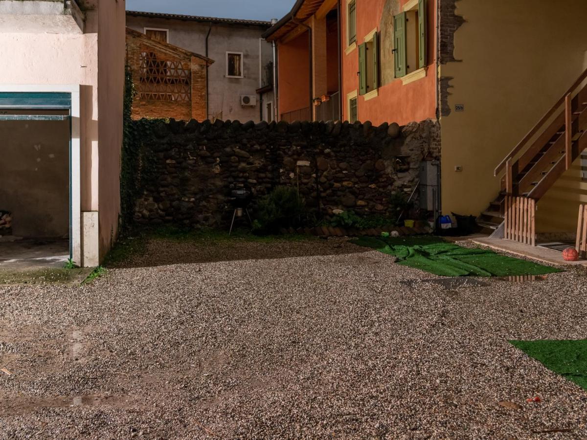Camera Rustica In Valpolicella Con Parcheggio Pescantina Ngoại thất bức ảnh